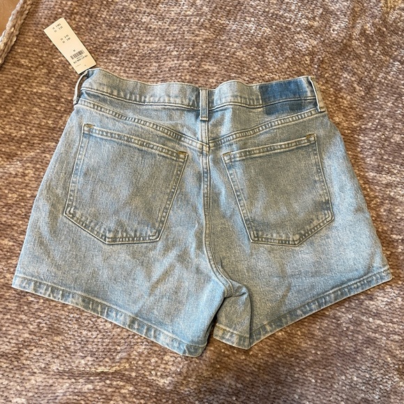 Abercrombie and fitch 4 inch mom shorts - Picture 4 of 4